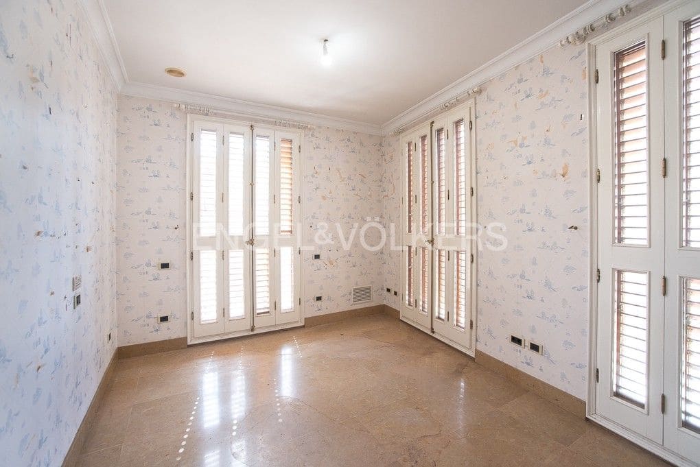 4 bedroom Townhouse for sale in Vila-real with garage - € 375,000 (Ref: 8239167)