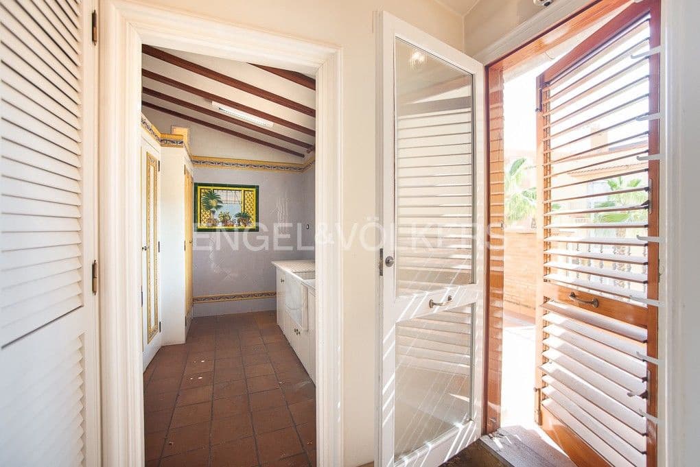 4 bedroom Townhouse for sale in Vila-real with garage - € 375,000 (Ref: 8239167)