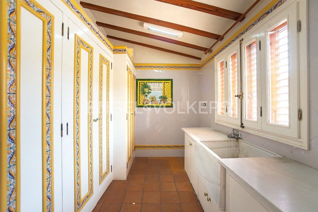 4 bedroom Townhouse for sale in Vila-real with garage - € 375,000 (Ref: 8239167)