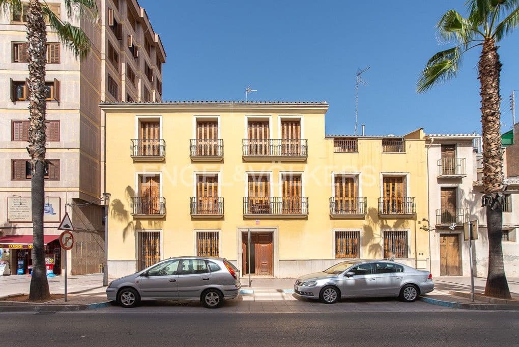 4 bedroom Townhouse for sale in Vila-real with garage - € 375,000 (Ref: 8239167)