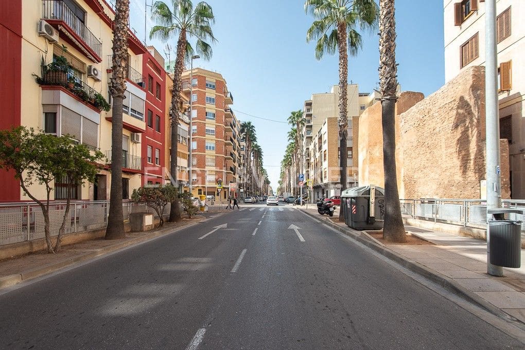 4 bedroom Townhouse for sale in Vila-real with garage - € 375,000 (Ref: 8239167)