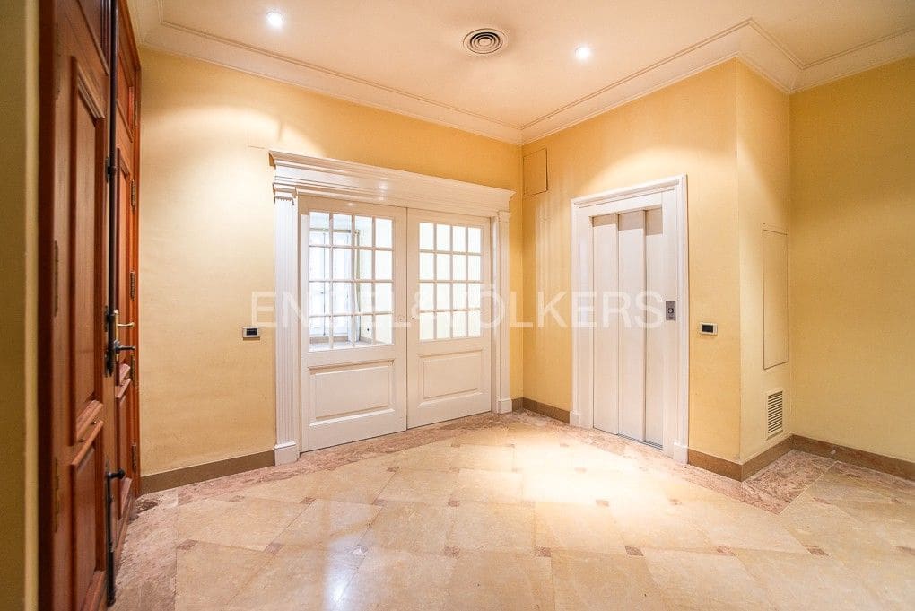 4 bedroom Townhouse for sale in Vila-real with garage - € 375,000 (Ref: 8239167)