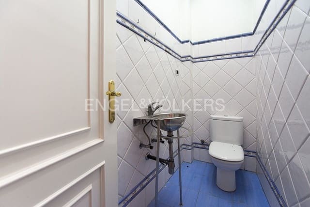 4 bedroom Townhouse for sale in Vila-real with garage - € 375,000 (Ref: 8239167)