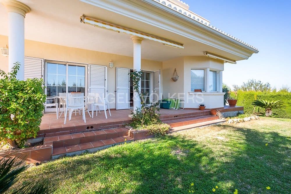 3 Zimmer Villa zu verkaufen in Denia mit Pool Garage - 610.000 € (Ref: 8239178)
