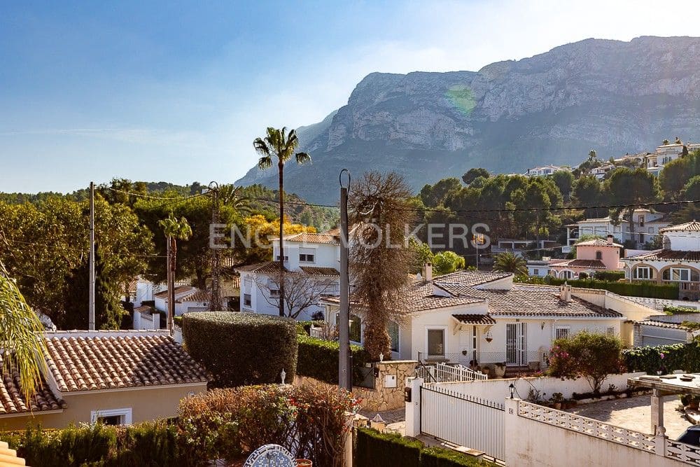 3 Zimmer Villa zu verkaufen in Denia mit Pool Garage - 610.000 € (Ref: 8239178)