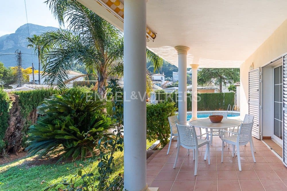 3 Zimmer Villa zu verkaufen in Denia mit Pool Garage - 610.000 € (Ref: 8239178)