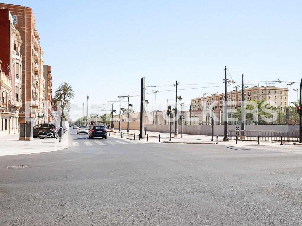 6 sovrum Lägenhet till salu i Valencia stad - 1 500 000 € (Ref: 8239179)