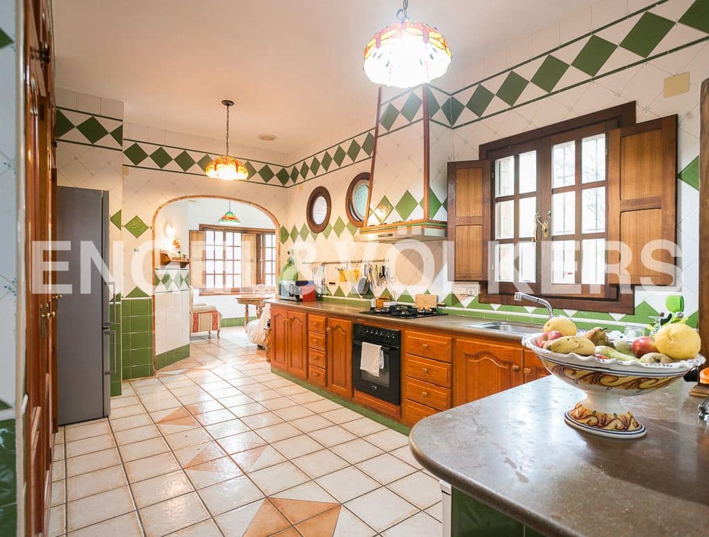 8 Zimmer Finca/Landgut zu verkaufen in Beniarjo mit Pool Garage - 495.000 € (Ref: 8239214)
