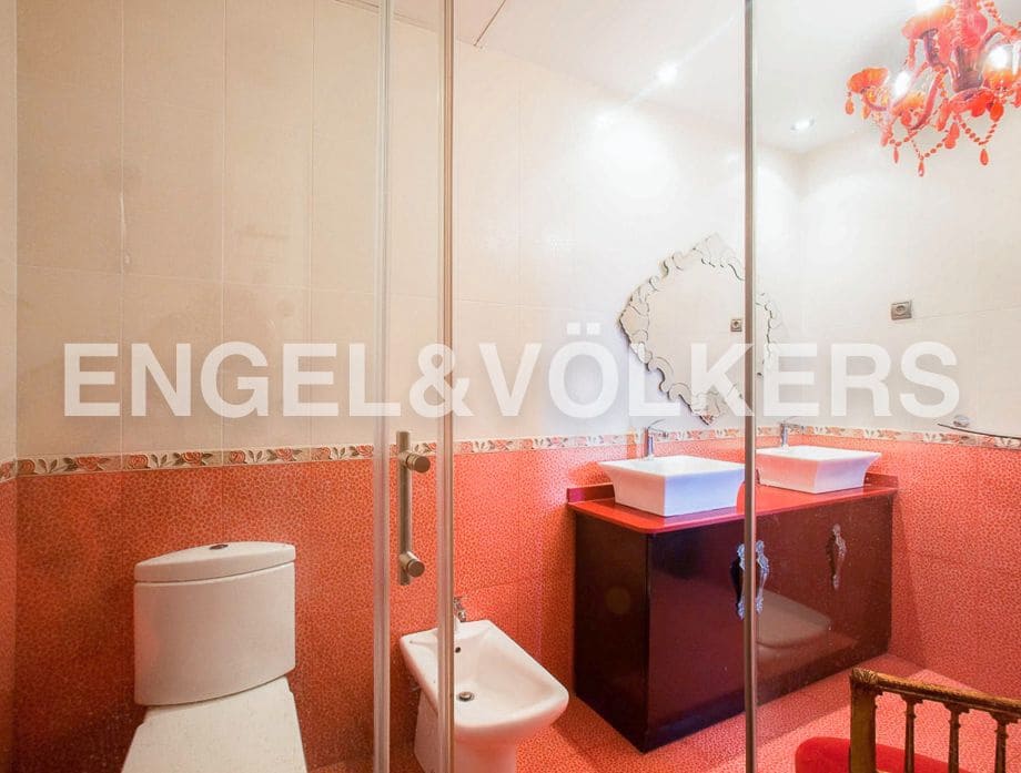 7 bedroom Villa for sale in Borriol with pool garage - € 950,000 (Ref: 8239238)