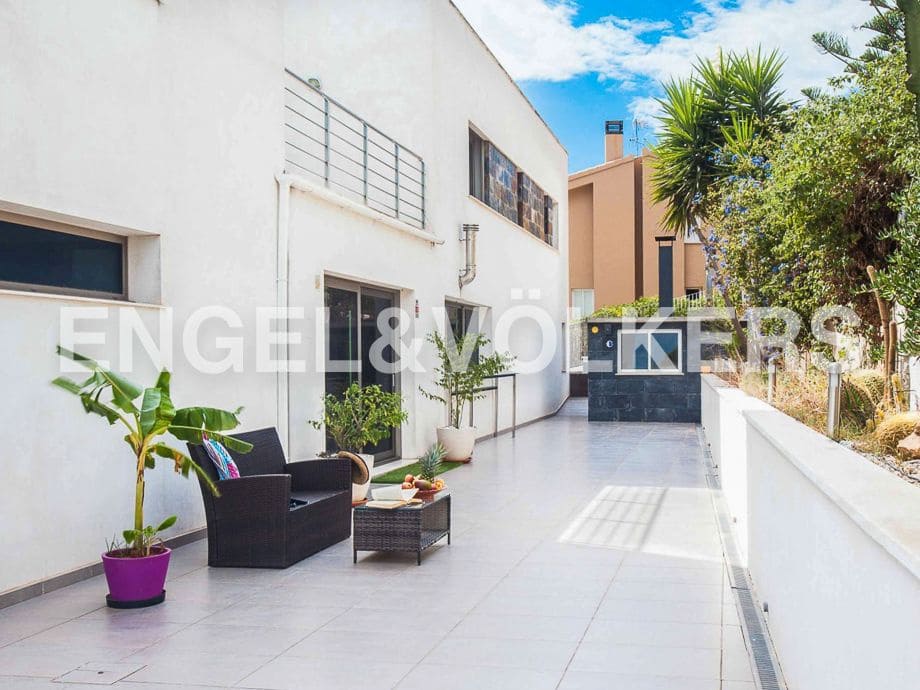 7 bedroom Villa for sale in Borriol with pool garage - € 950,000 (Ref: 8239238)