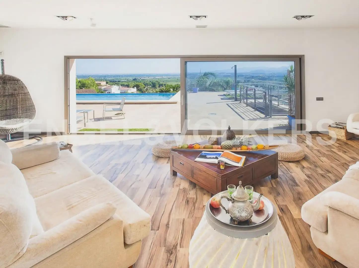 7 bedroom Villa for sale in Borriol with pool garage - € 950,000 (Ref: 8239238)