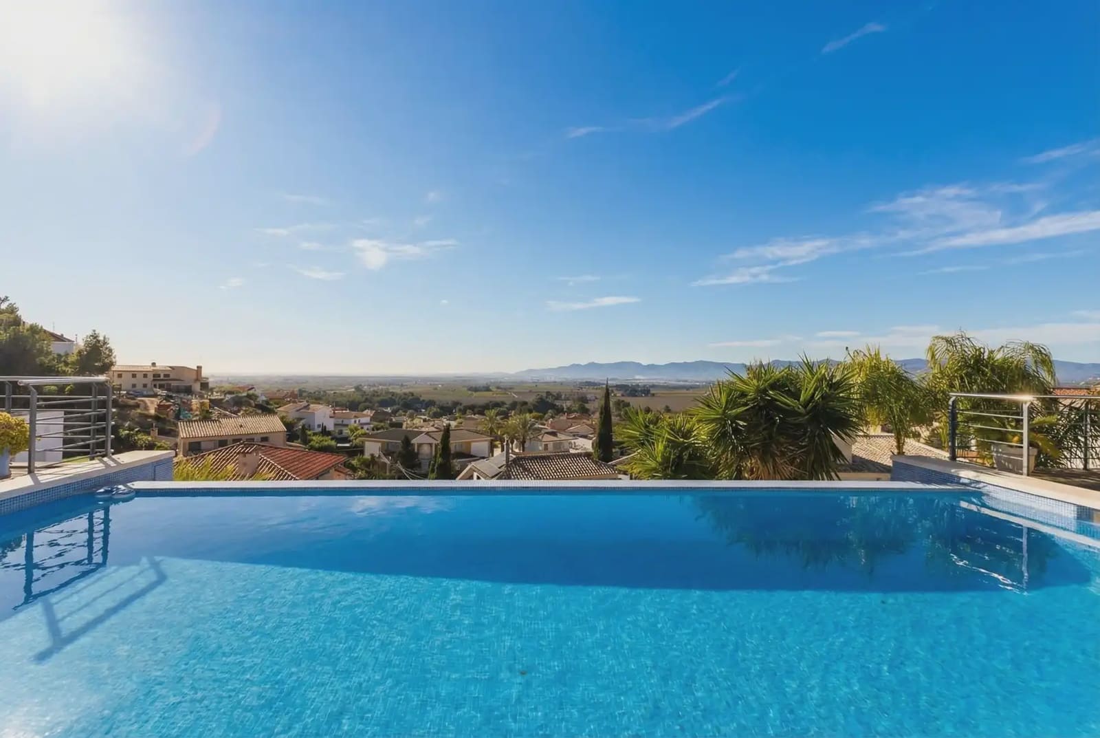 7 bedroom Villa for sale in Borriol with pool garage - € 950,000 (Ref: 8239238)