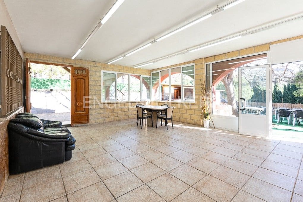 4 slaapkamer Villa te koop in Sagunto / Sagunt met zwembad garage - € 335.000 (Ref: 8239241)