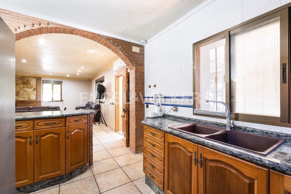 4 slaapkamer Villa te koop in Sagunto / Sagunt met zwembad garage - € 335.000 (Ref: 8239241)