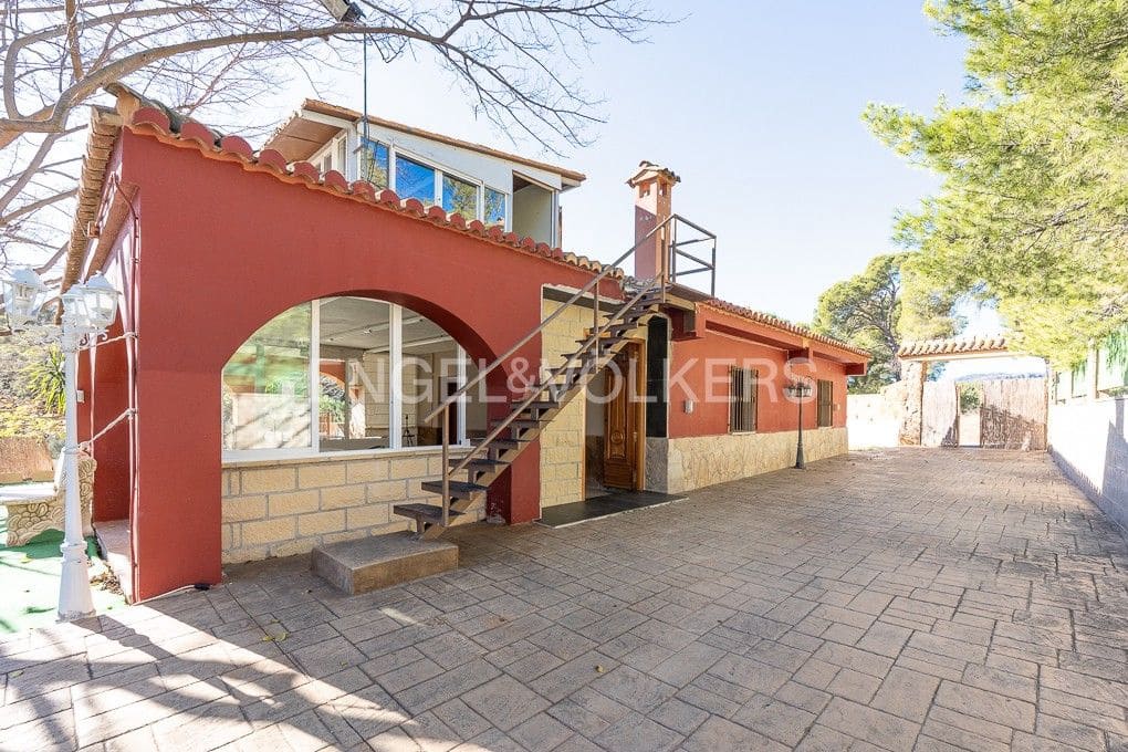 4 slaapkamer Villa te koop in Sagunto / Sagunt met zwembad garage - € 335.000 (Ref: 8239241)