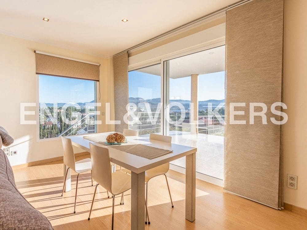 7 bedroom Villa for sale in L'Alcora with garage - € 435,000 (Ref: 8239244)