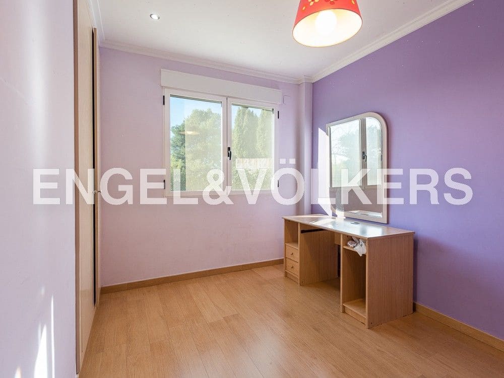7 bedroom Villa for sale in L'Alcora with garage - € 435,000 (Ref: 8239244)