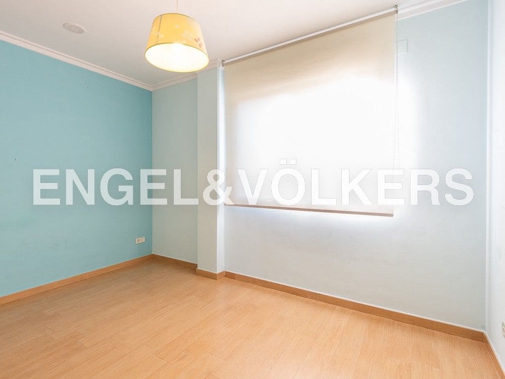 7 bedroom Villa for sale in L'Alcora with garage - € 435,000 (Ref: 8239244)
