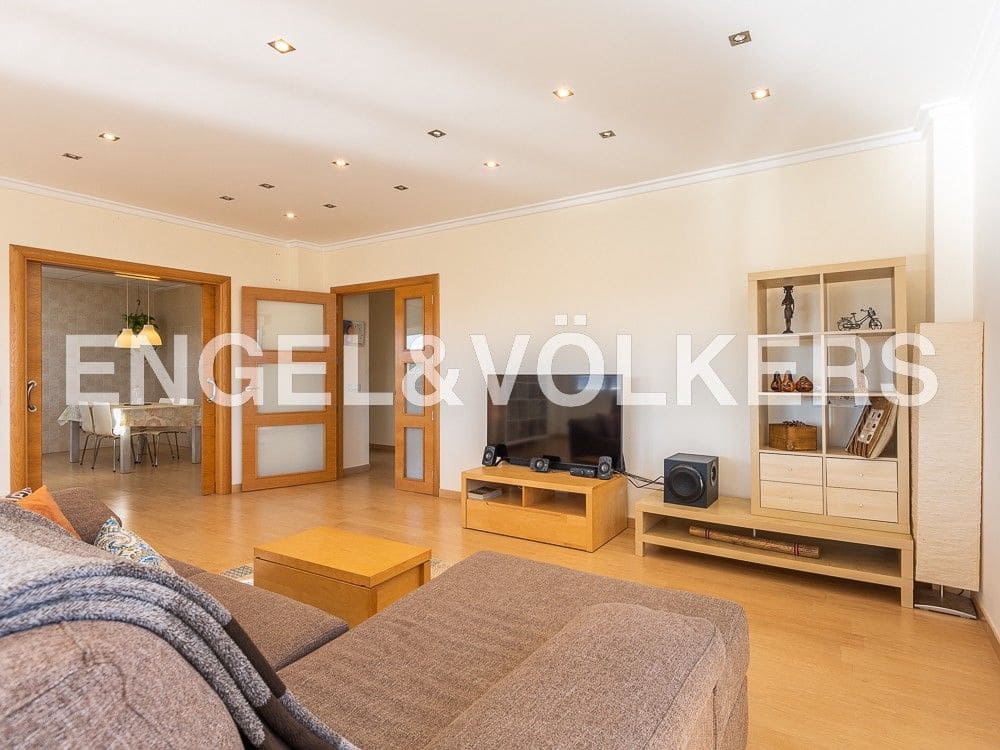 7 bedroom Villa for sale in L'Alcora with garage - € 435,000 (Ref: 8239244)