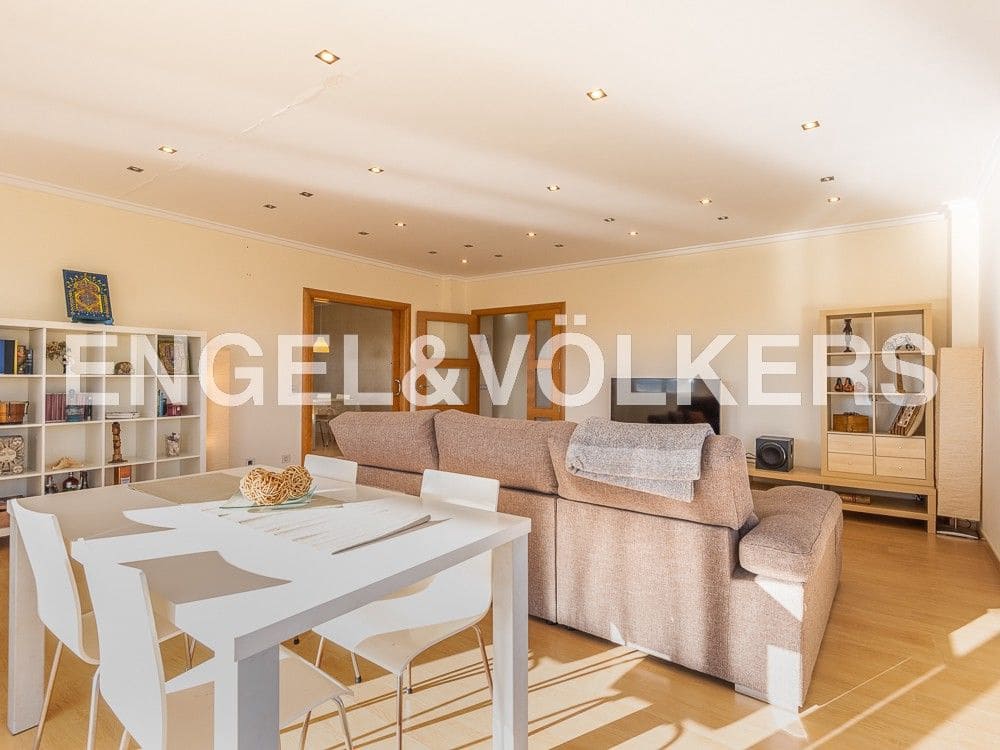 7 bedroom Villa for sale in L'Alcora with garage - € 435,000 (Ref: 8239244)