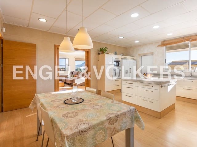 7 bedroom Villa for sale in L'Alcora with garage - € 435,000 (Ref: 8239244)