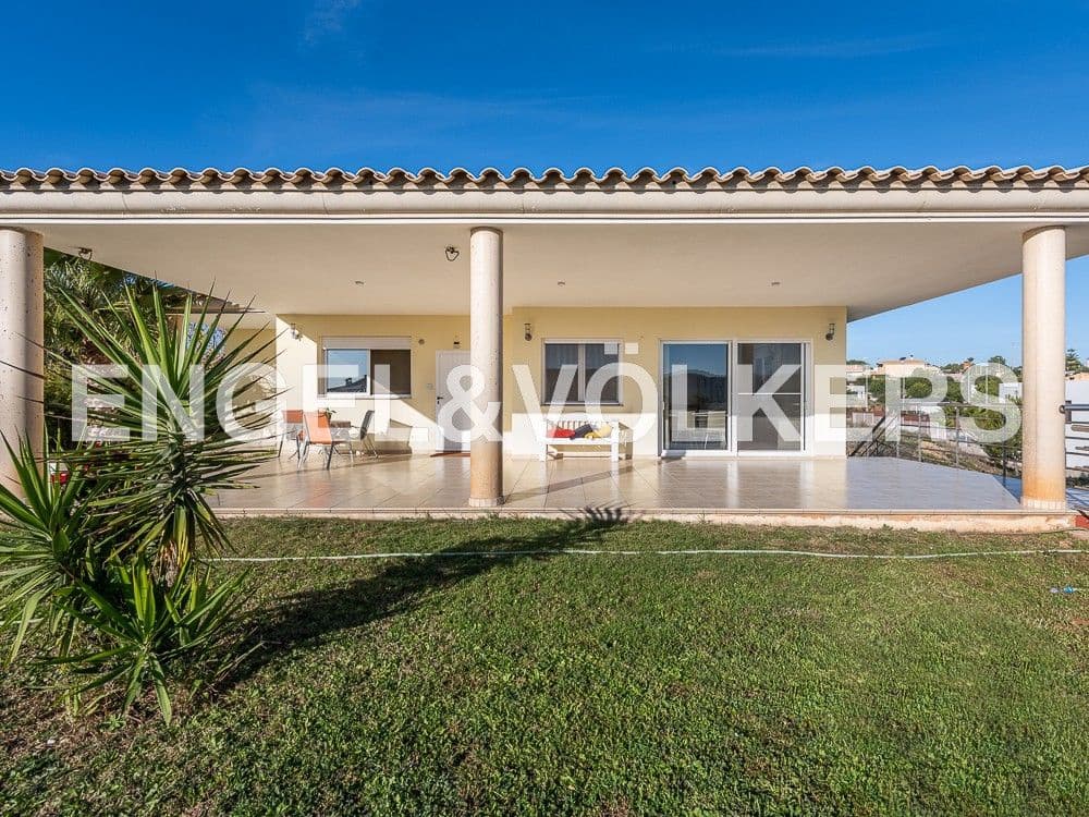 7 bedroom Villa for sale in L'Alcora with garage - € 435,000 (Ref: 8239244)