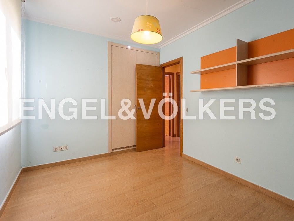 7 bedroom Villa for sale in L'Alcora with garage - € 435,000 (Ref: 8239244)