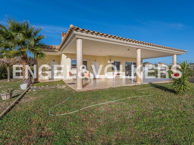 7 bedroom Villa for sale in L'Alcora with garage - € 435,000 (Ref: 8239244)