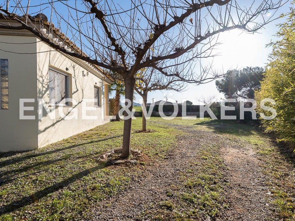 7 bedroom Villa for sale in L'Alcora with garage - € 435,000 (Ref: 8239244)