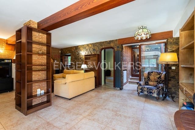 4 soverom Villa til salgs i L'Eliana med svømmebasseng garasje - € 750 000 (Ref: 8239245)