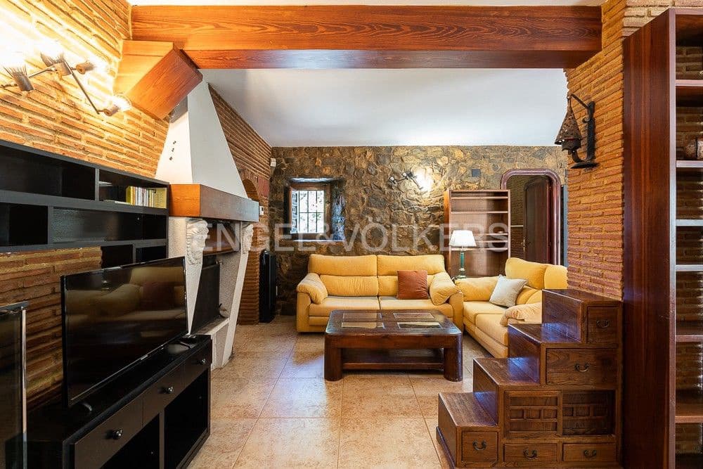 4 chambre Villa/Maison à vendre à L'Eliana avec piscine garage - 750 000 € (Ref: 8239245)