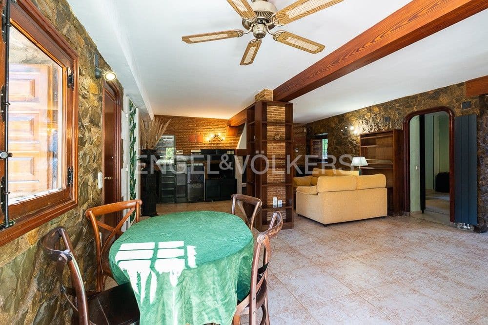 4 chambre Villa/Maison à vendre à L'Eliana avec piscine garage - 750 000 € (Ref: 8239245)