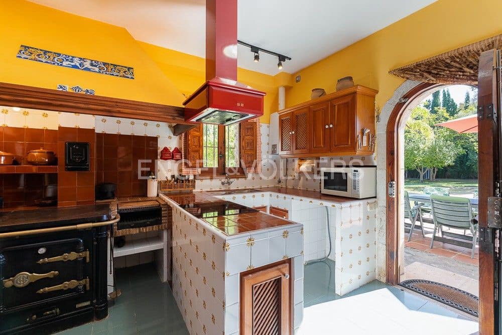 4 chambre Villa/Maison à vendre à L'Eliana avec piscine garage - 750 000 € (Ref: 8239245)