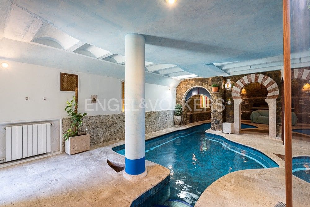 4 chambre Villa/Maison à vendre à L'Eliana avec piscine garage - 750 000 € (Ref: 8239245)