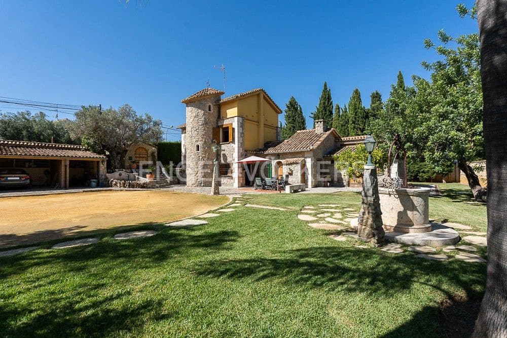 4 chambre Villa/Maison à vendre à L'Eliana avec piscine garage - 750 000 € (Ref: 8239245)