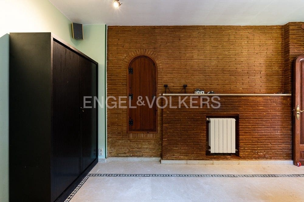 4 chambre Villa/Maison à vendre à L'Eliana avec piscine garage - 750 000 € (Ref: 8239245)