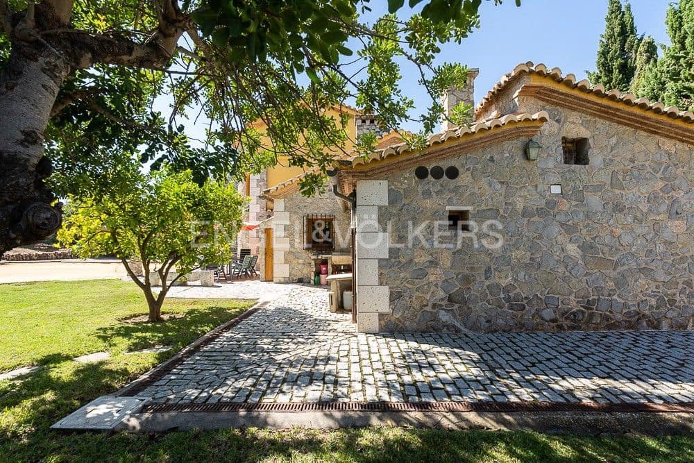 4 chambre Villa/Maison à vendre à L'Eliana avec piscine garage - 750 000 € (Ref: 8239245)