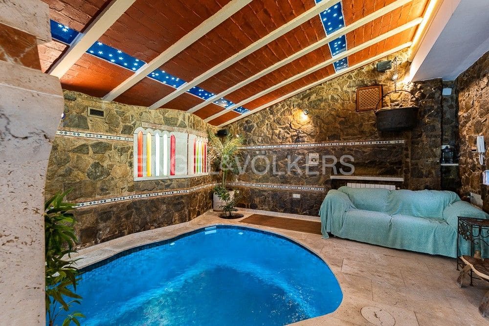 4 chambre Villa/Maison à vendre à L'Eliana avec piscine garage - 750 000 € (Ref: 8239245)