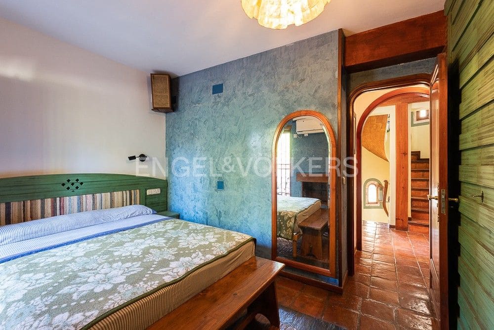 4 chambre Villa/Maison à vendre à L'Eliana avec piscine garage - 750 000 € (Ref: 8239245)