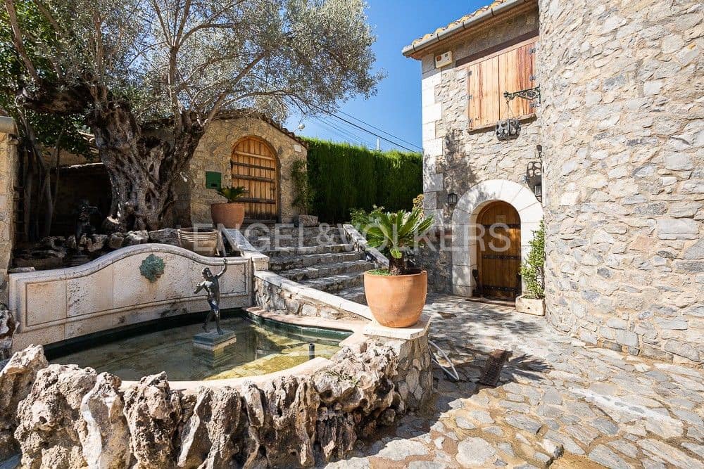 4 chambre Villa/Maison à vendre à L'Eliana avec piscine garage - 750 000 € (Ref: 8239245)