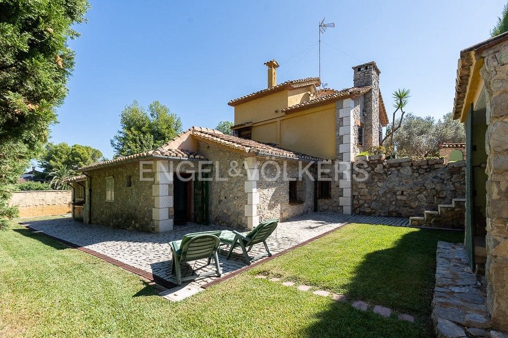 4 chambre Villa/Maison à vendre à L'Eliana avec piscine garage - 750 000 € (Ref: 8239245)