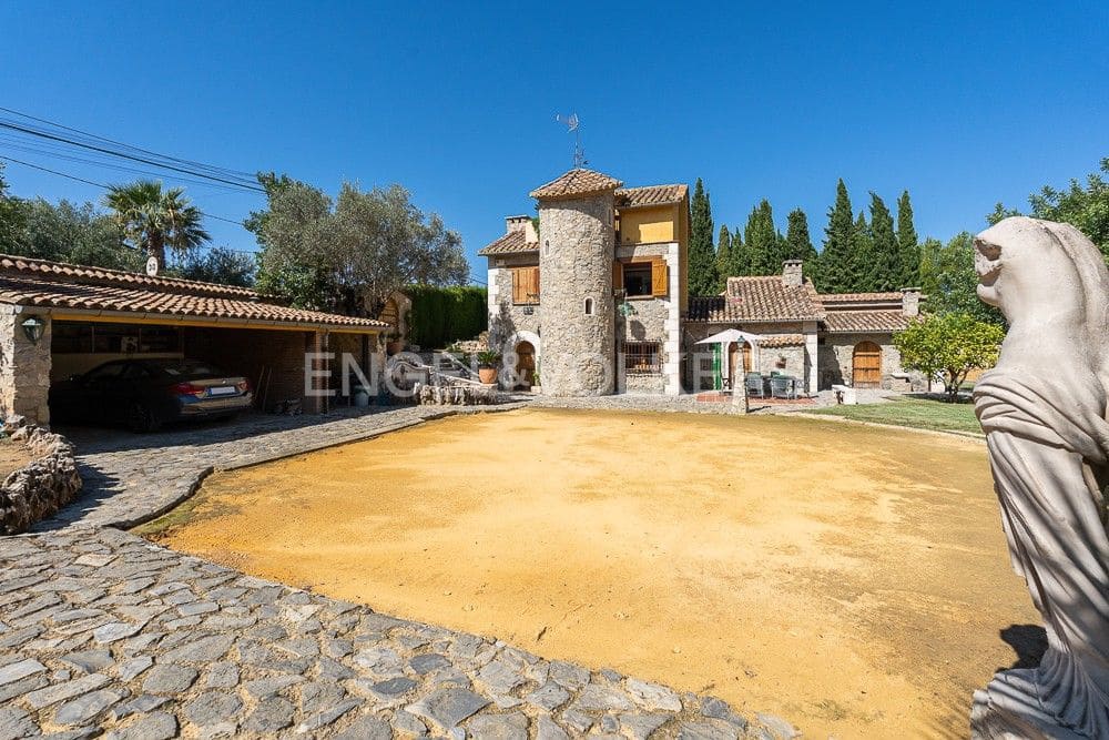 4 chambre Villa/Maison à vendre à L'Eliana avec piscine garage - 750 000 € (Ref: 8239245)