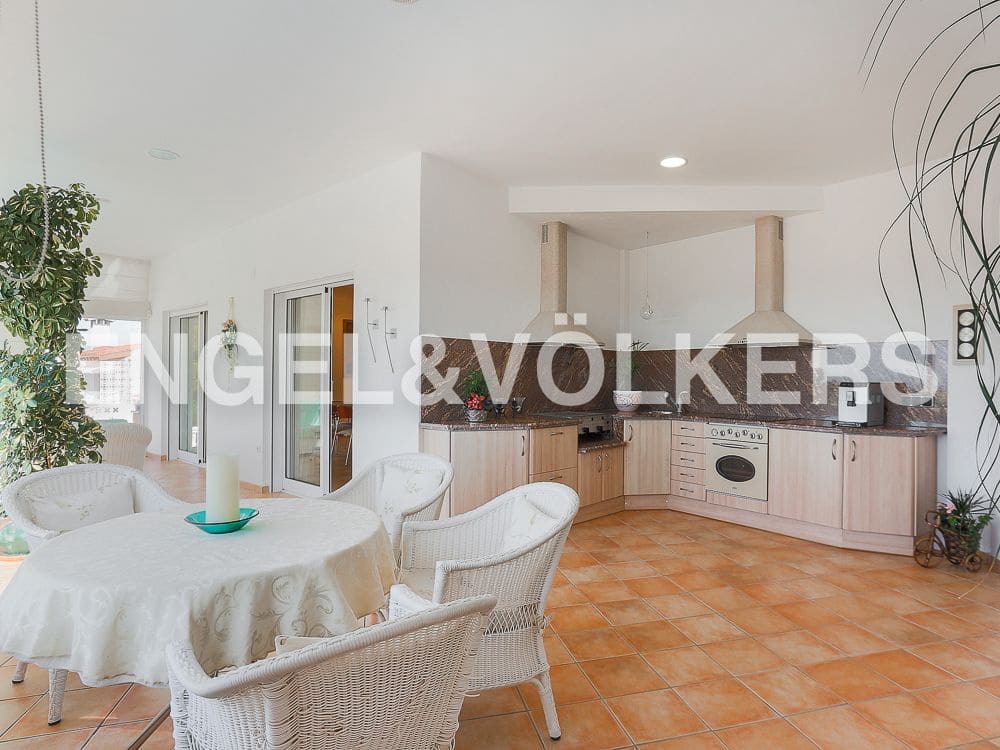 Villa/Maison à vendre à Vinaros avec piscine garage - 820 000 € (Ref: 8239256)