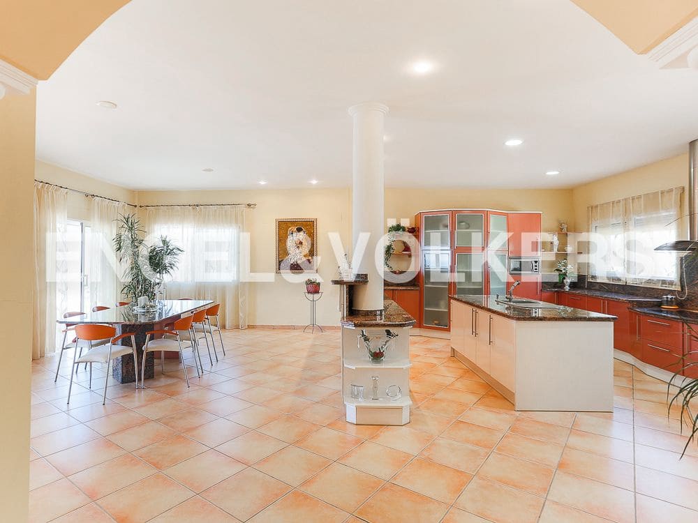 Villa/Maison à vendre à Vinaros avec piscine garage - 820 000 € (Ref: 8239256)
