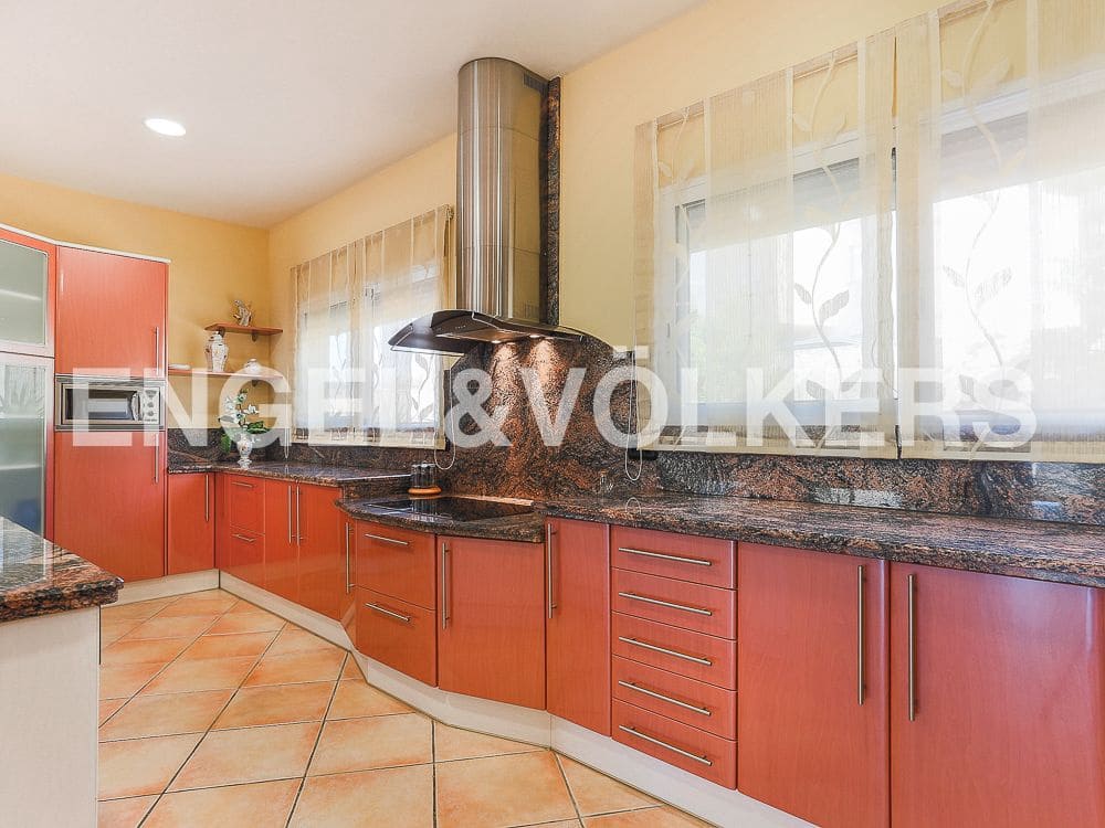 Villa/Maison à vendre à Vinaros avec piscine garage - 820 000 € (Ref: 8239256)
