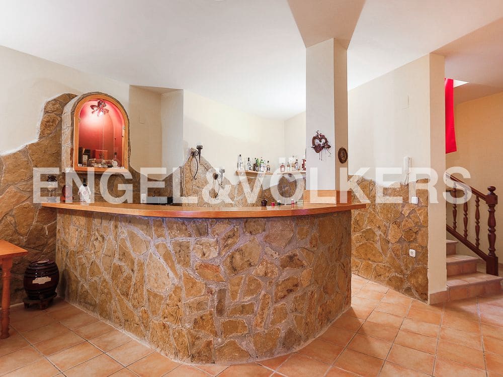 Villa/Maison à vendre à Vinaros avec piscine garage - 820 000 € (Ref: 8239256)