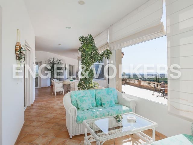 Villa/Maison à vendre à Vinaròs avec piscine garage - 820 000 € (Ref: 8239256)
