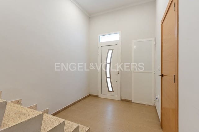 4 soverom Hus til salgs i Algemesí med garasje - € 295 000 (Ref: 8239264)