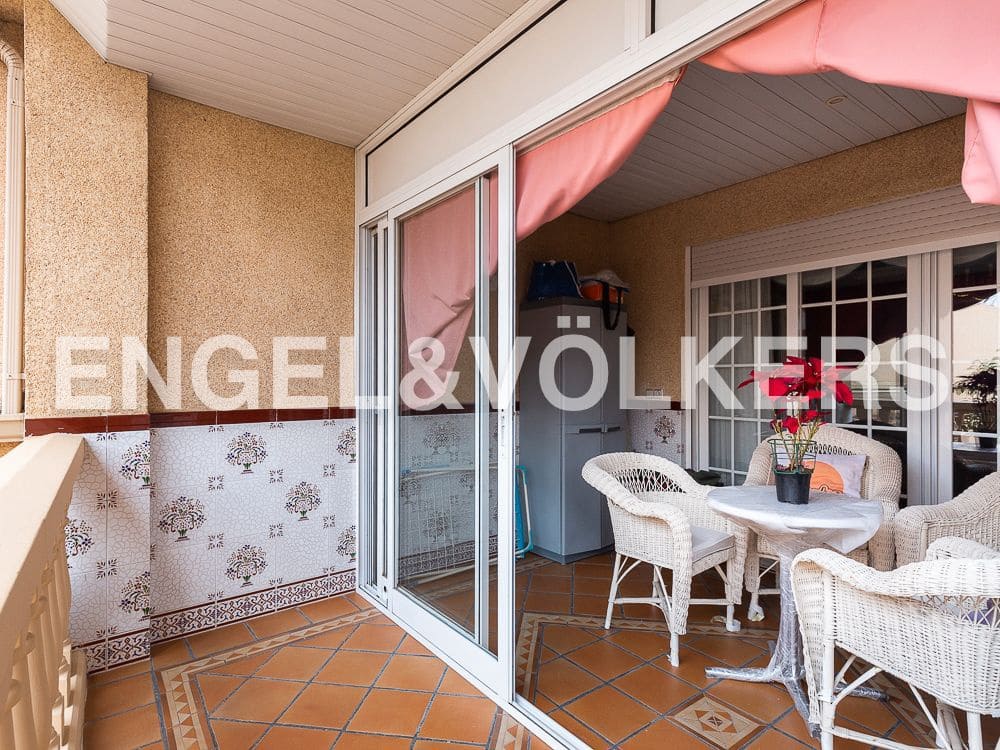 5 bedroom Villa for sale in Aldaia with garage - € 890,000 (Ref: 8239266)