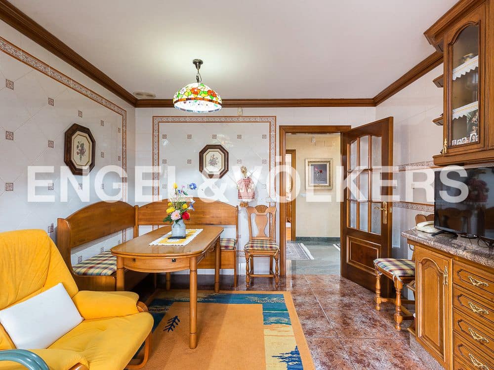5 bedroom Villa for sale in Aldaia with garage - € 890,000 (Ref: 8239266)